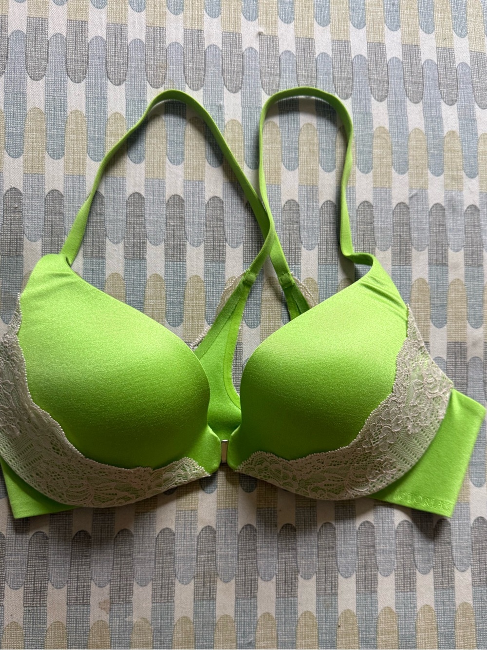Victoria's Secret Neon Lime Lace-Trim Push-Up Bra